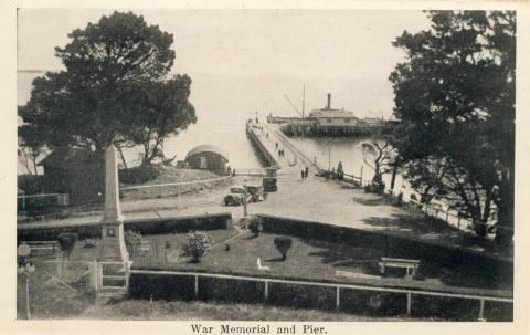 War Memorial and Pier, Cowes