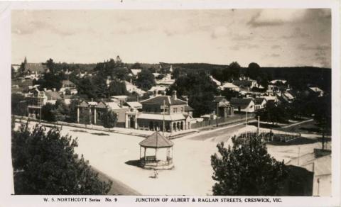 Junction of Albert and Raglan Streets, Creswick