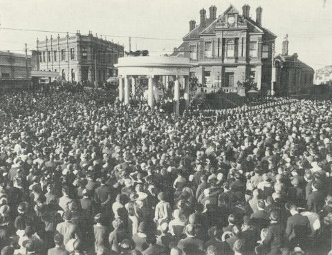 Opening of Kew's first War Memorial