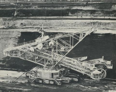 Bucket-wheel dredger, Morwell open cut, 1959