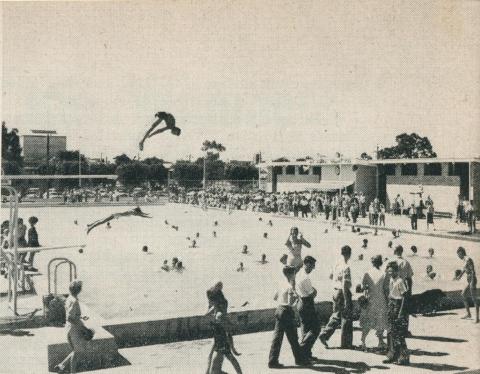 The Olympic Swimming Pool (War Memorial), Horsham, 1960