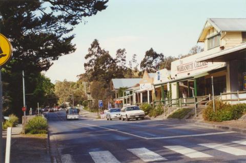 Warrandyte main street, 2000