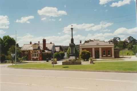 Bruthen, 2001