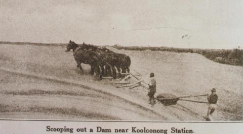 Scooping out a dam near Manangatang, Swan Hill Shire, 1926