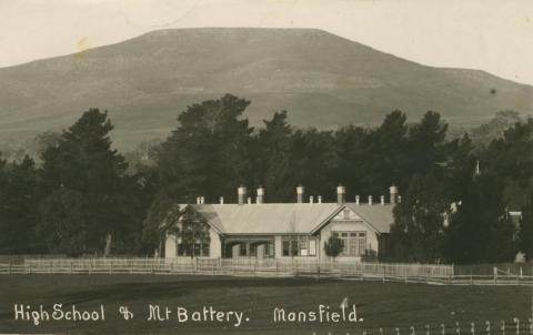 High School and Mt Battery, Mansfield, 1915
