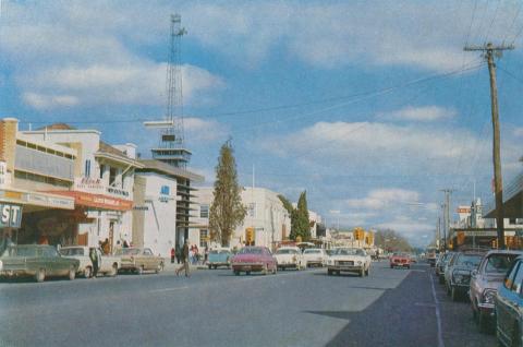 Wyndham Street, showing the Tourist Tower, Shepparton