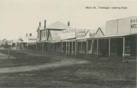 Main Street, Trafalgar, looking East