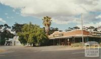 Toolleen Hotel, 2002