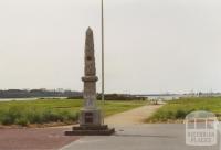 War Memorial, end of High Street, Hastings, 2005