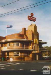 Corner Dummett Crescent and Queens Parade, Clifton Hill, 2007