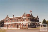 Bowmans Hotel, Swanston Street, Terang, 2009