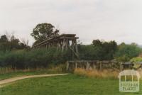 Trestle railway bridge, Sarsfield-Wiseleigh, 2010