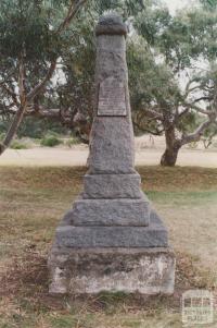 Hume and Hovell memorial (1924), Oaklands Road, Greenvale, 2010