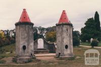 Beechworth cemetery, Chinese towers, 1980