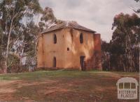 Bear's Castle, Yan Yean