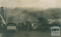 Dust storm, Langtree Avenue, Mildura