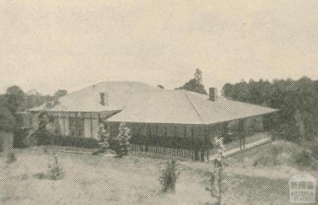 Glamis Guest House, Sassafras, 1947-48