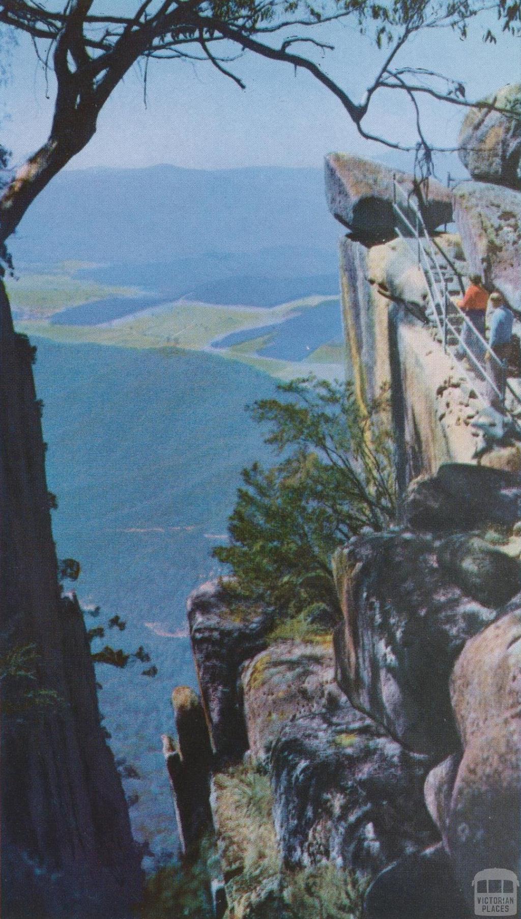 Northcote Crevasse and Pulpit Rock, Mount Buffalo, 1960