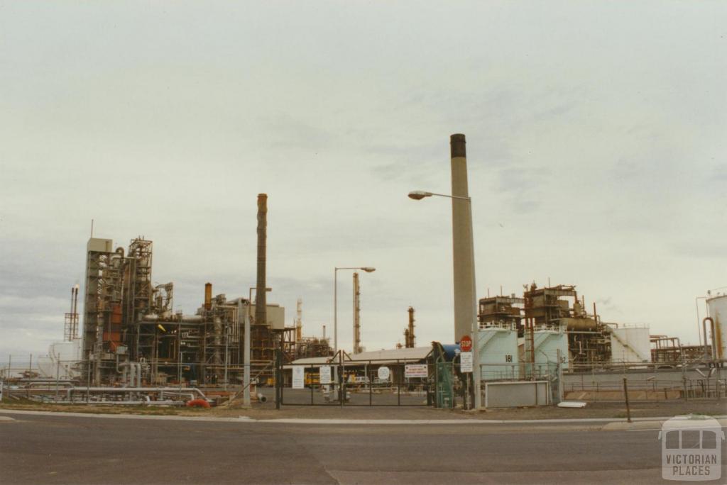Corio oil refinery, 2002
