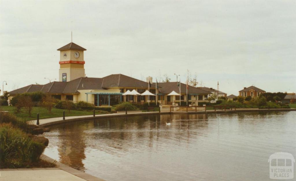 Caroline Springs, 2002