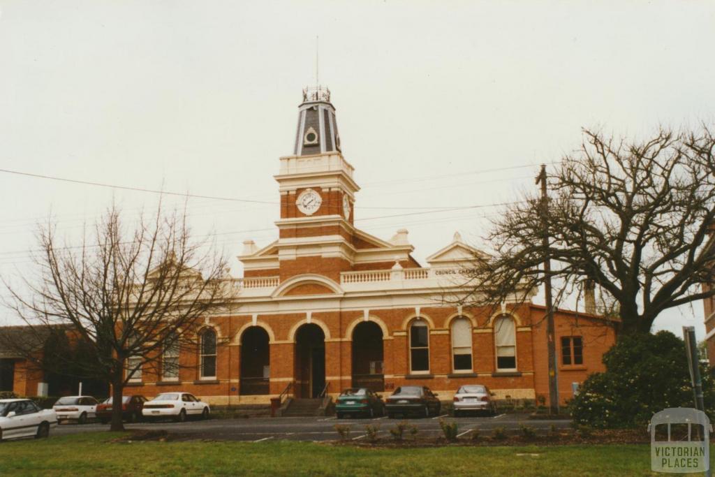 Buninyong court house and town hall, 2002