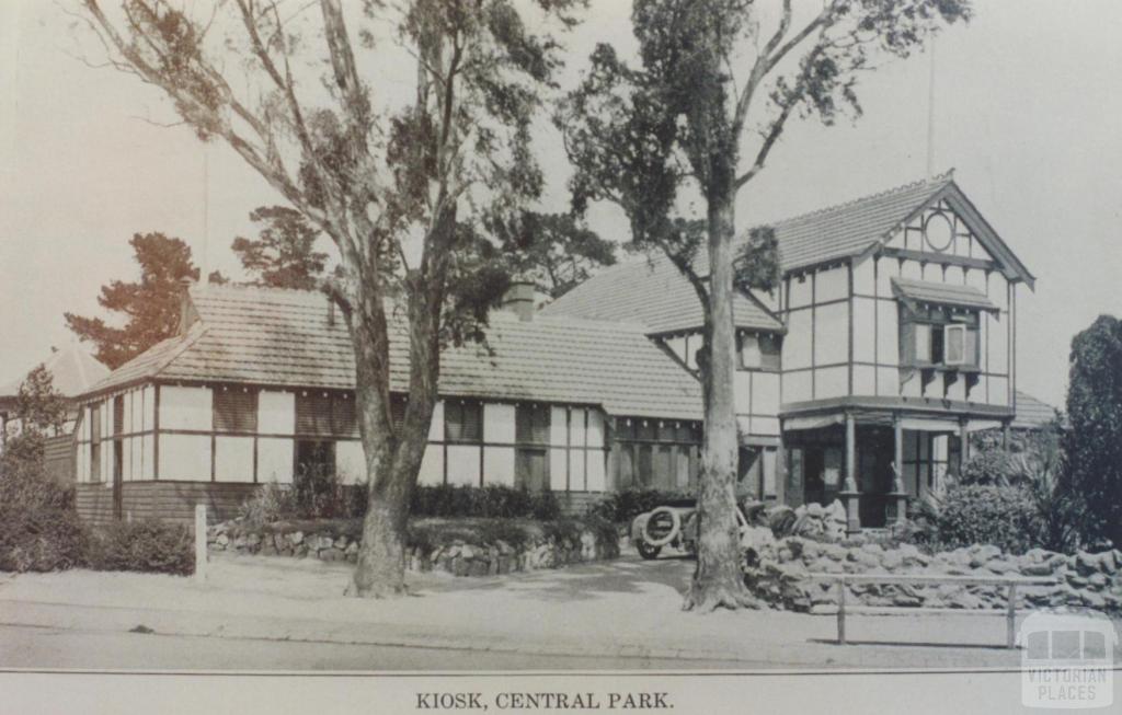 Kiosk in Central Park, Malvern 1933