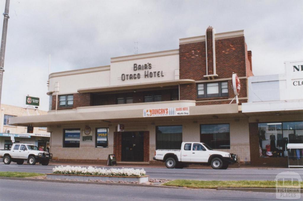 Bair's Otago Hotel, Leongatha, 2011
