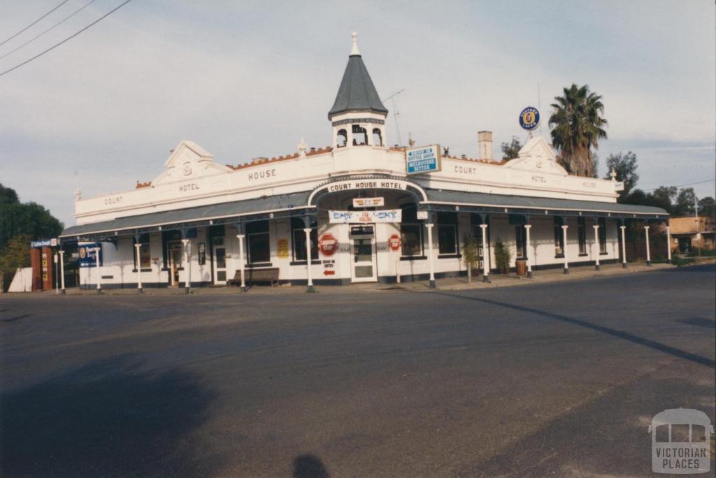 Court House Hotel, Nathalia, 1980