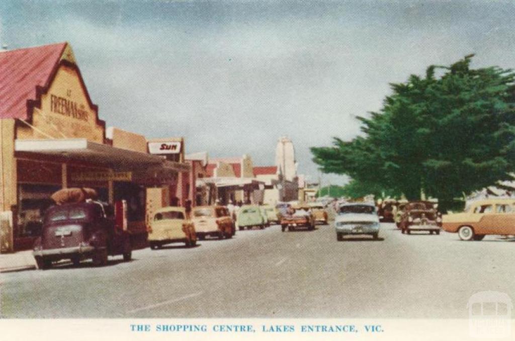 The shopping centre, Lakes Entrance, 1965