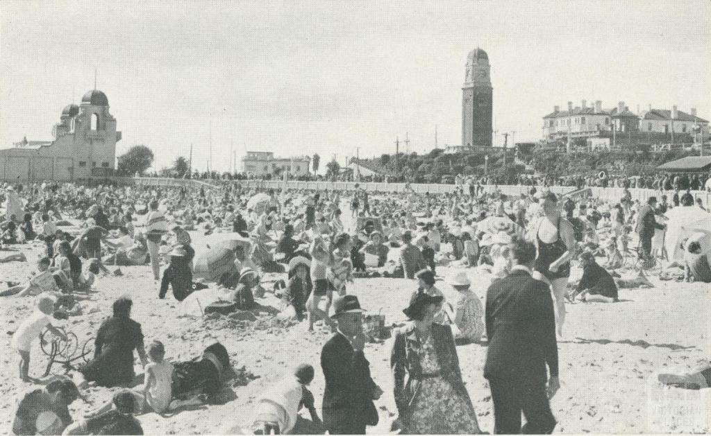 Crowds on the beach, St Kilda