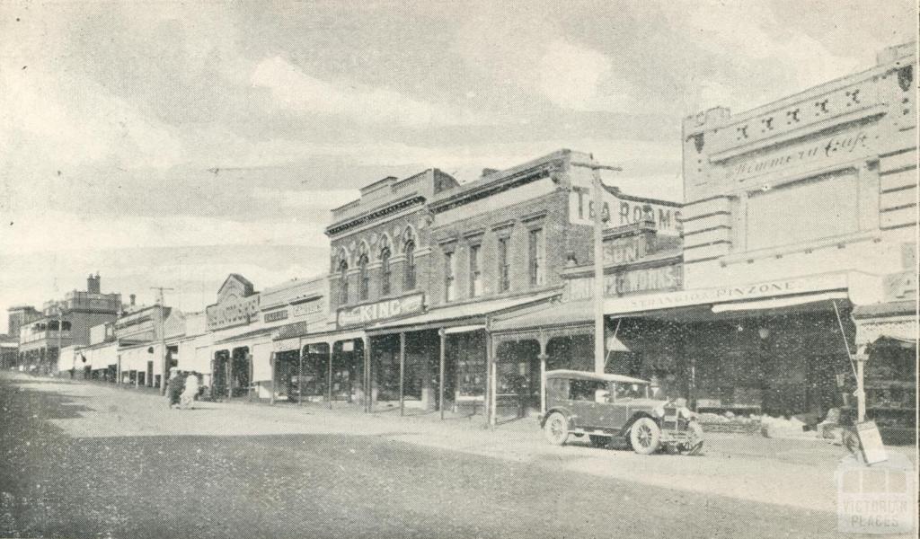 Main Street, looking north-east, Stawell, 1935