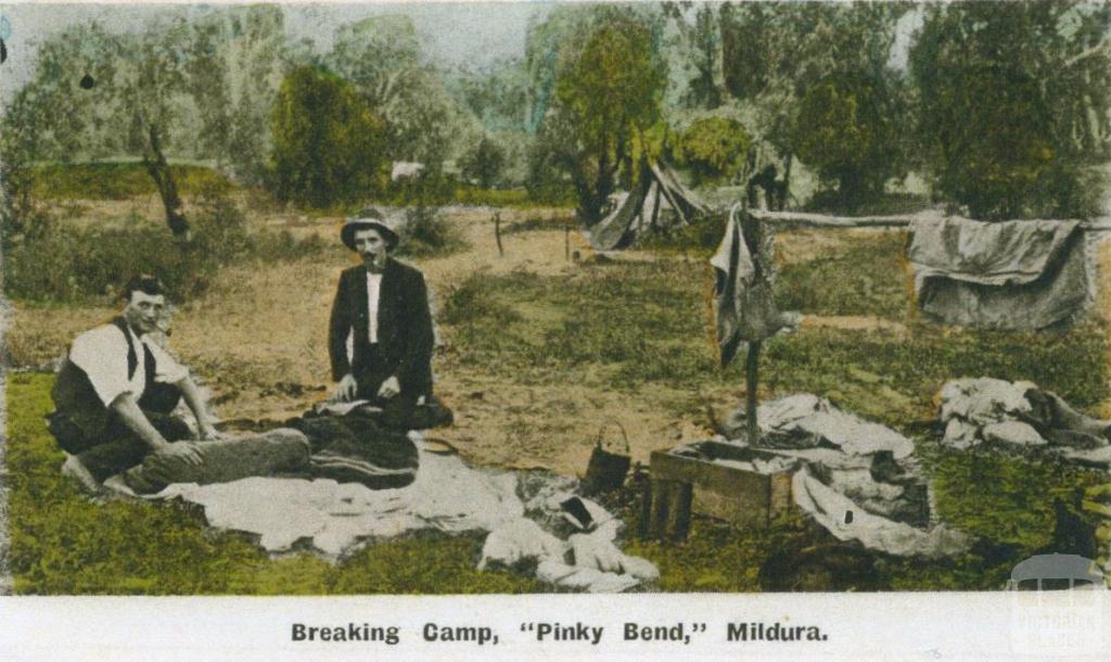 Breaking camp, Pinky Bend, Mildura